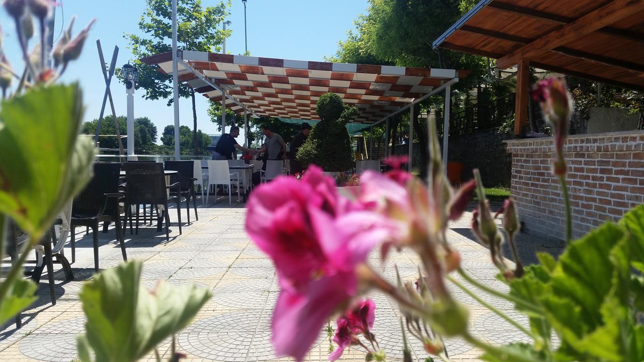 שקודר Hotel Vataksi מראה חיצוני תמונה